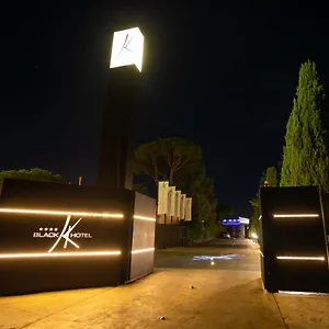 Black 4* Rome