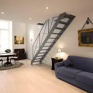 Aparthotel Palazzo D'auria, Naples